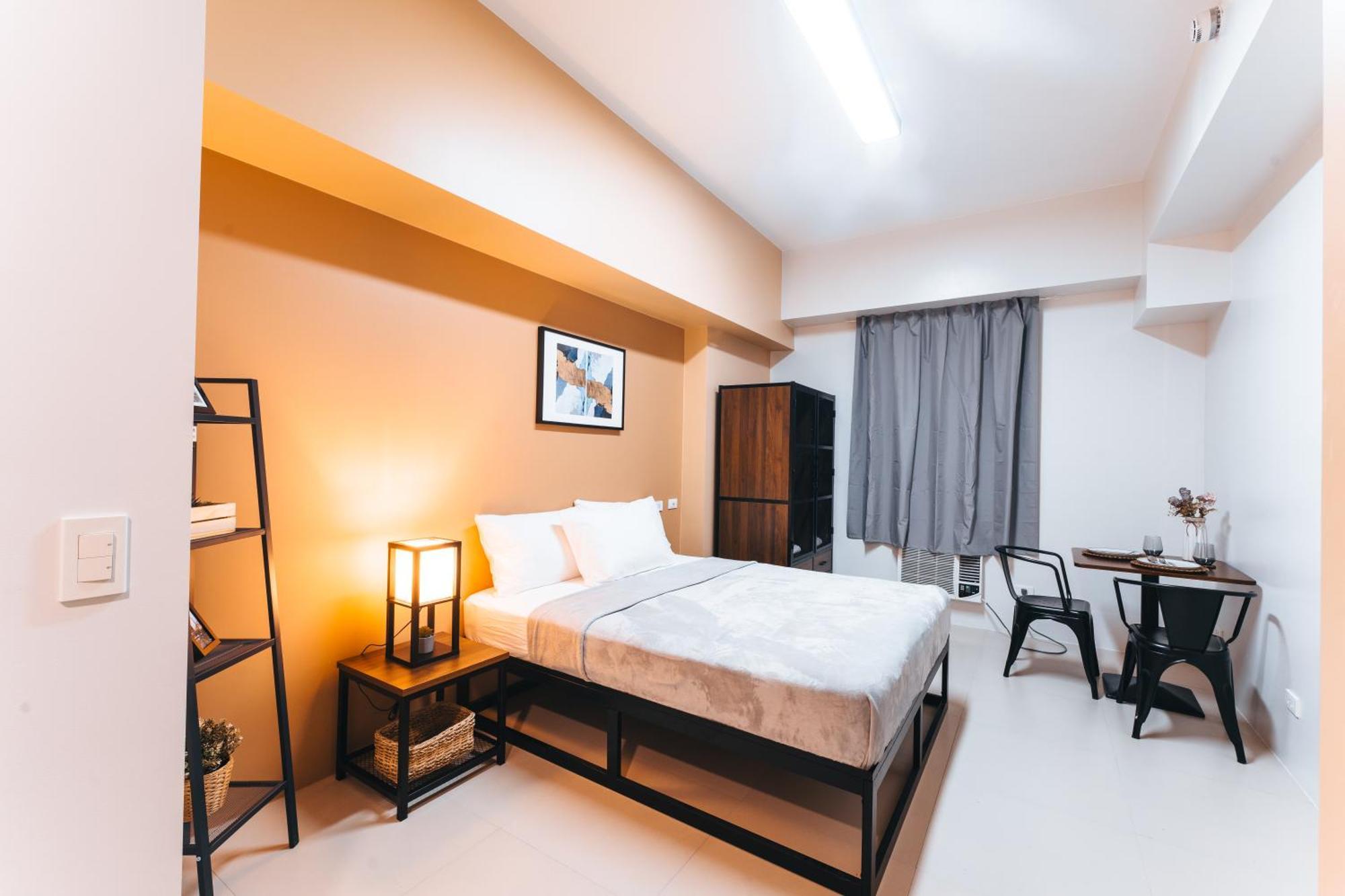 The City Flats Circuit Makati City Екстериор снимка